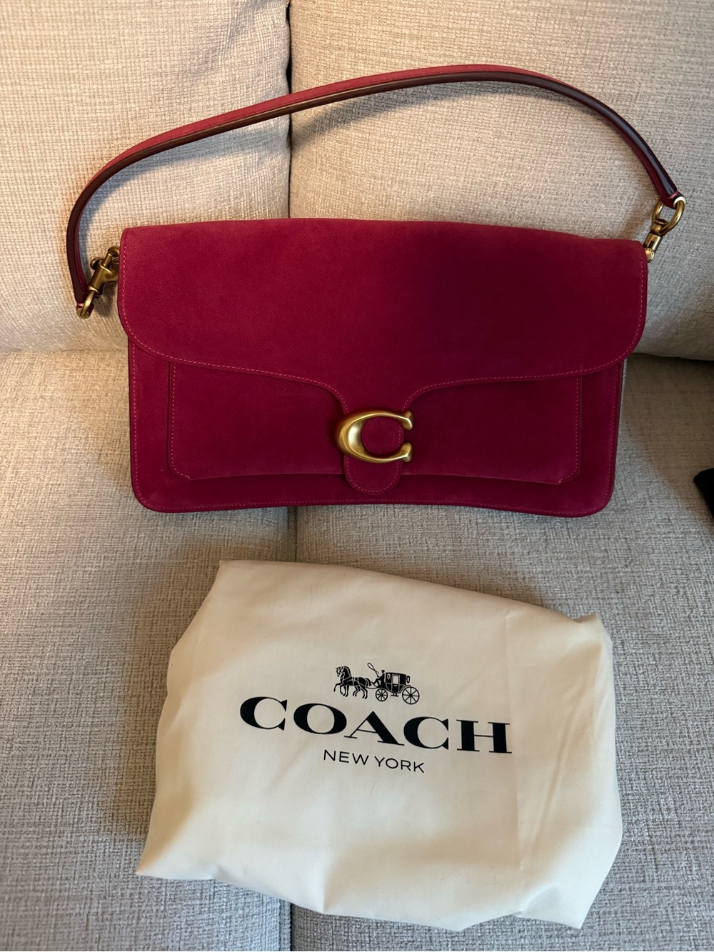 Authentic Coach Dark Fuchsia Suede Tabby 36 Shoulder Bag